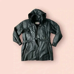 Men’s belted vintage leather jacket with removable hood